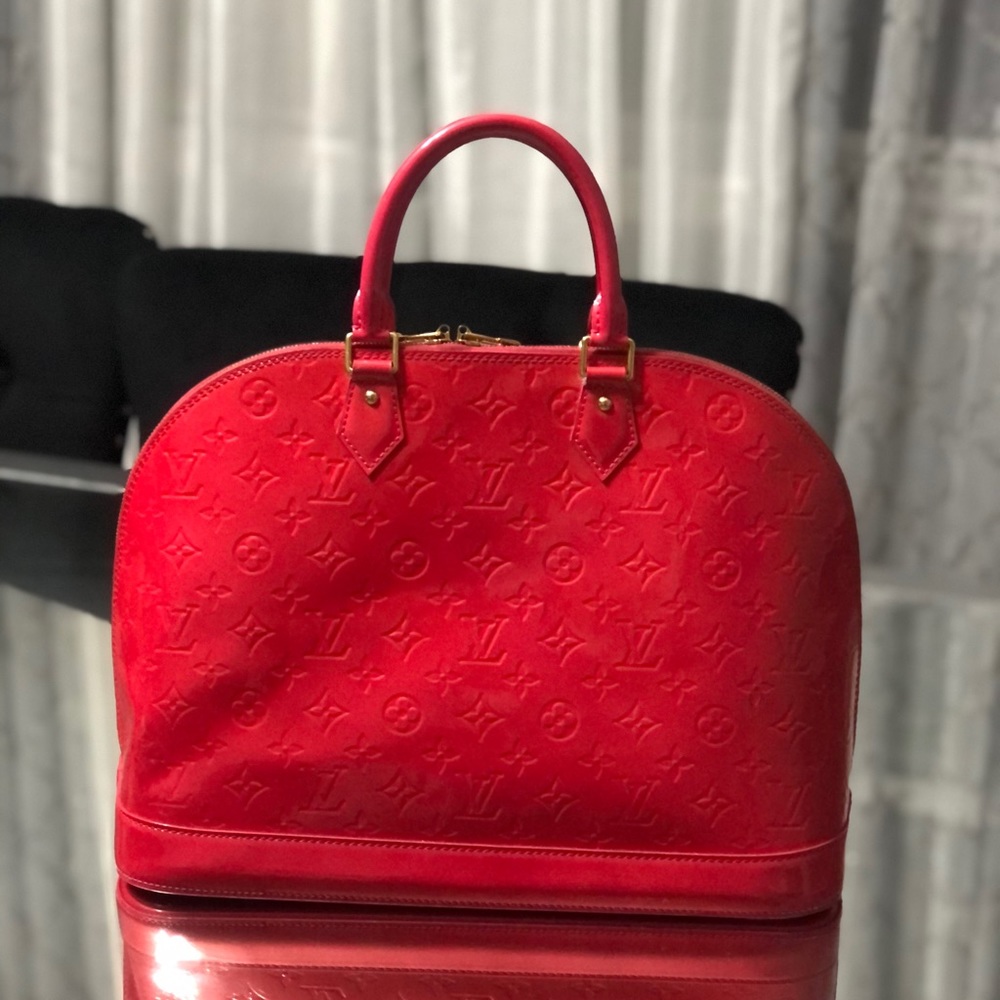 Louis Vuitton Alma Vernis handbag - Picture 2 of 3